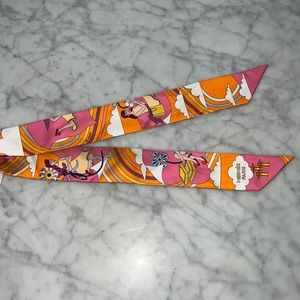 💯 authentic Hermes twilly